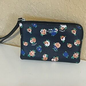 Coach F57596 Tea Floral  Corner Zip Wristlet Coated Black Canvas No Flaws- Clean